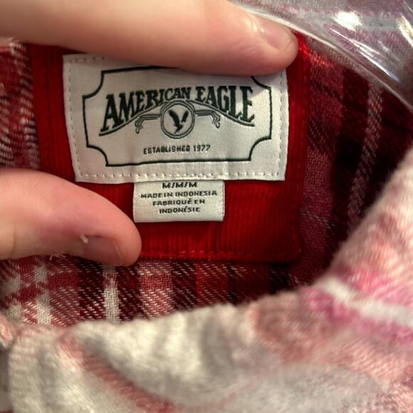 American Eagle Extra Small XS Pink Red Flannel Cropped Shirt Button Up - Picture 2 of 4